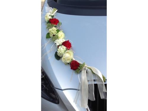 Arrangement floral voiture